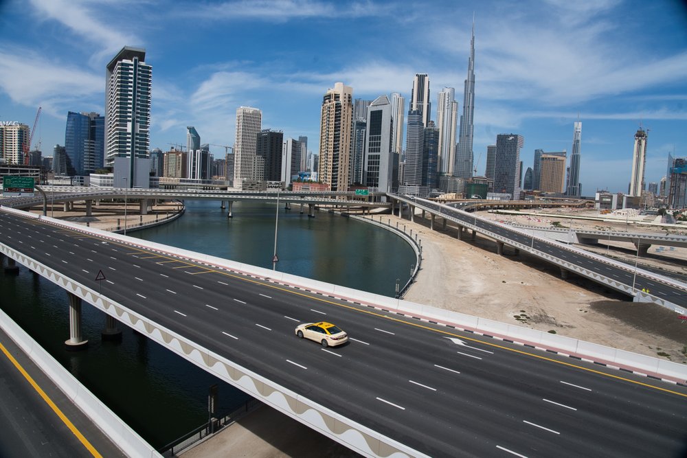 4 días y medio: Emiratos Árabes tendrá la semana laboral más corta del mundo para empleados públicos