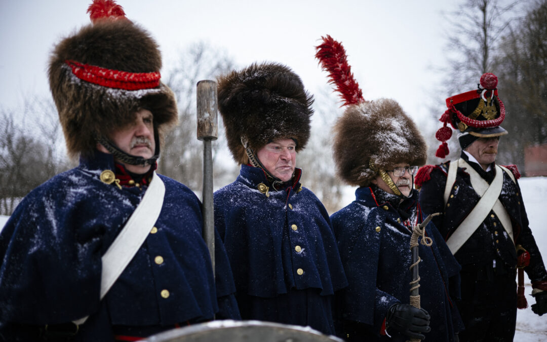 Galería | 200 años después entierran a soldados de Francia y Rusia