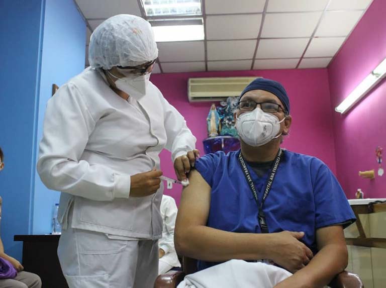 Julio Castro propone plan para inmunizar al 70% de la población venezolana a fin de año