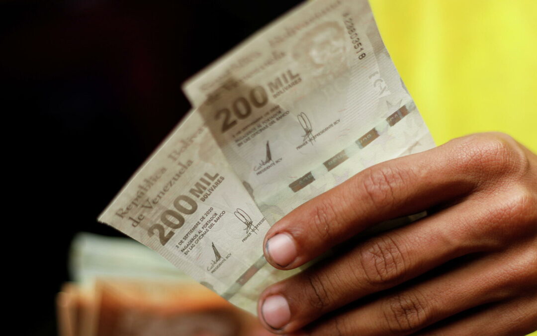 Anuncian aumento del salario mínimo integral a 10 millones de bolívares