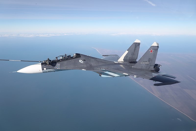 Un caza ruso interceptó a tres aviones militares franceses sobre el mar Negro