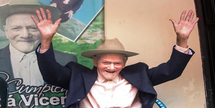 El hombre más longevo del mundo celebra sus 113 años este 27 de Mayo