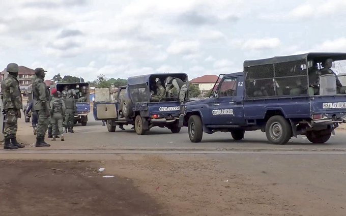 Golpe de estado en Guinea deja al presidente retenido en manos de los rebeldes