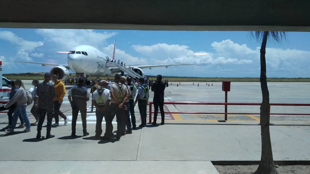 Arribó al país cuarto avión de turistas rusos con destino a Margarita