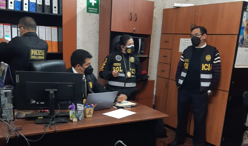 Peru: Detienen a gobernador de Arequipa por presunta corrupción