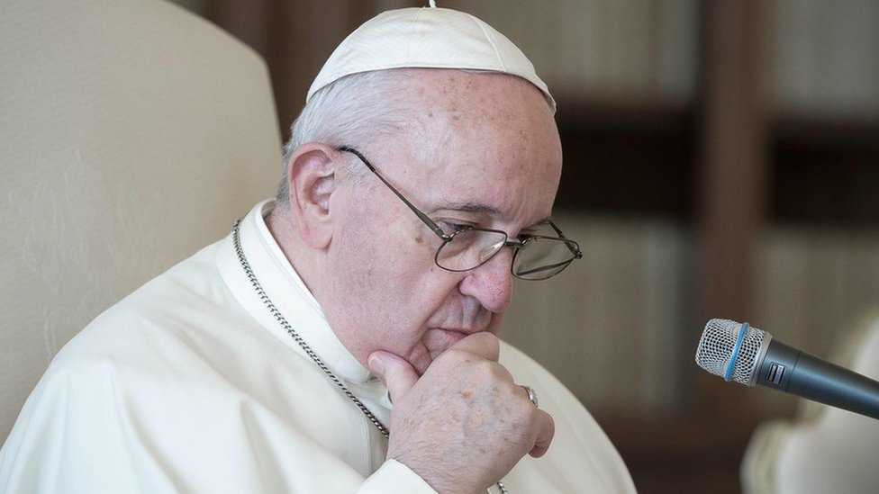 Papa Francisco visitó Grecia y advirtió que hay un “retroceso de la democracia en el mundo”
