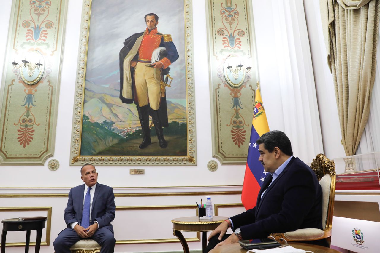 Maduro calificó de “fructíferas” reuniones con gobernadores opositores