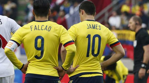 Aseguran que James y Falcao se habrían enfrentado en el camerino tras derrota de Colombia ante Perú