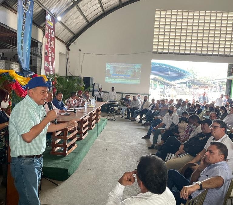 Andrés Eloy Camejo: Producción y distribución de alimentos podría paralizarse por la falta de combustible en el país