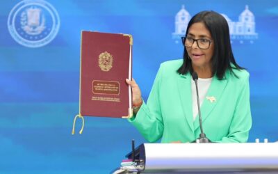 Confepuv califica de “merengue sin letra” el anuncio de Delcy Rodríguez sobre el salario