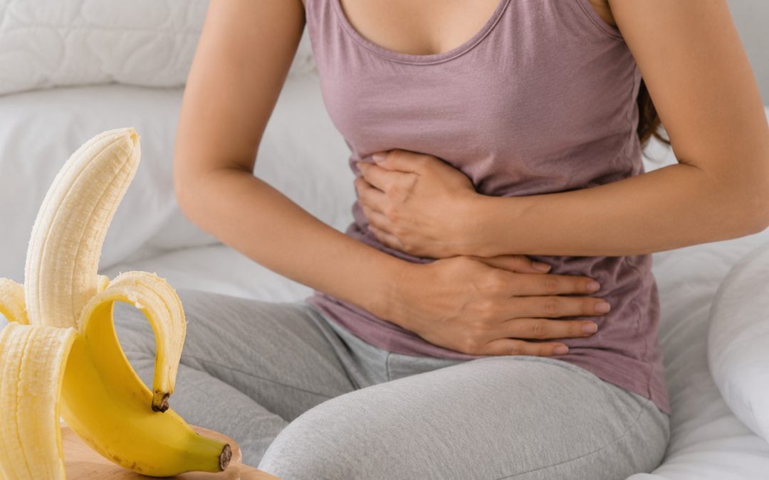¿Comer cambur durante la menstruación ayuda a aliviar los cólicos? Esto dicen los expertos